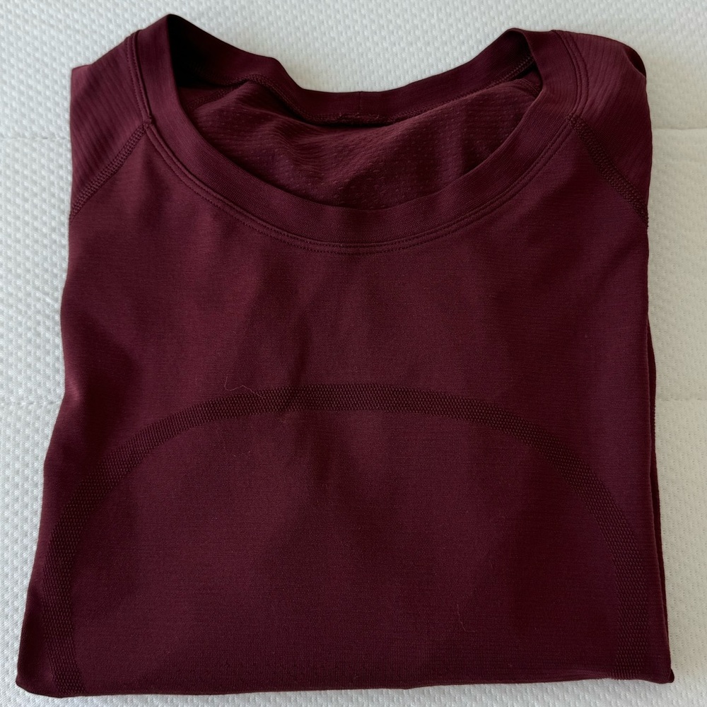 LULULEMON TOP